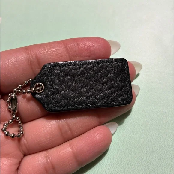 Coach Black Leather Tag Keychain 🖤 - Picture 4 of 4